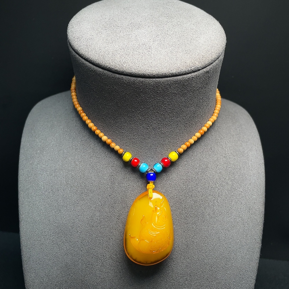 C34066888 Amber Beeswax Pendant with Colorless Coating, Total Weight Approx. 16.50g Including Chain, Chain Not Natural