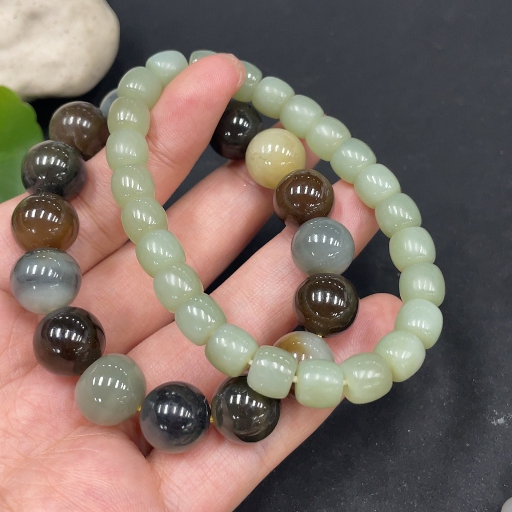H30521747 Hetian Jade Bracelet, Maximum Bead Size Approx. 11.4mm, Total Weight Approx. 62.3g