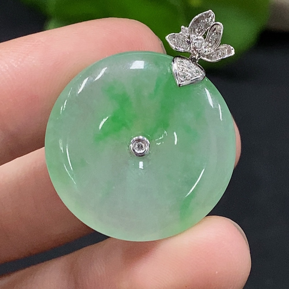 F33947176 Jadeite Safety Buckle Pendant 18K Gold Total Weight Approx. 5.9g (With Diamond Accents)