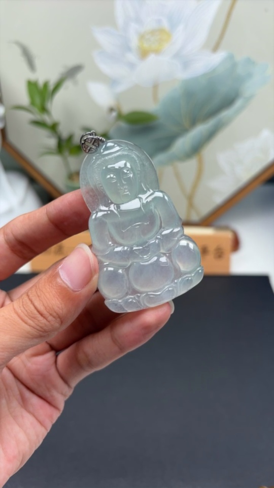 F32820203 Jadeite Guanyin Pendant Non-gold Inlaid Total Weight Approx. 26.37g