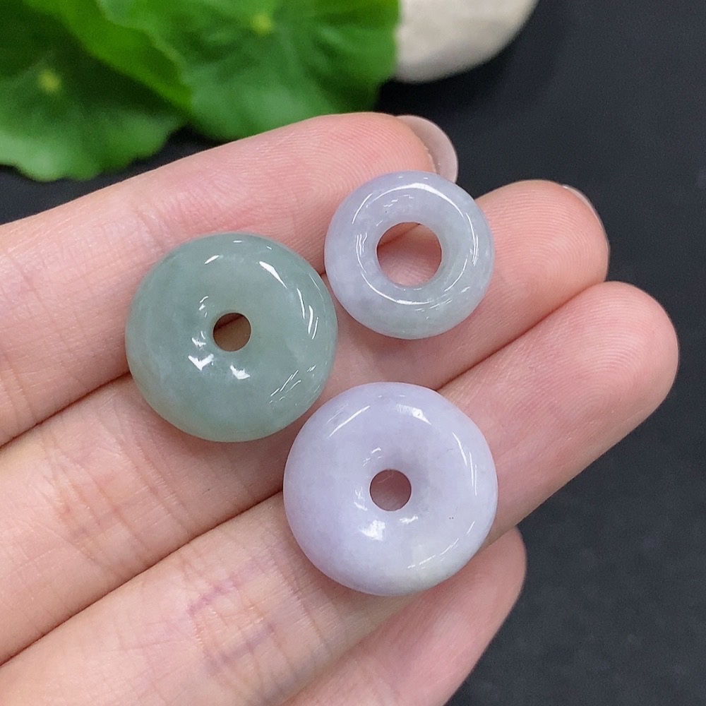 F34002927 Jadeite Pendants Sell as a Lot