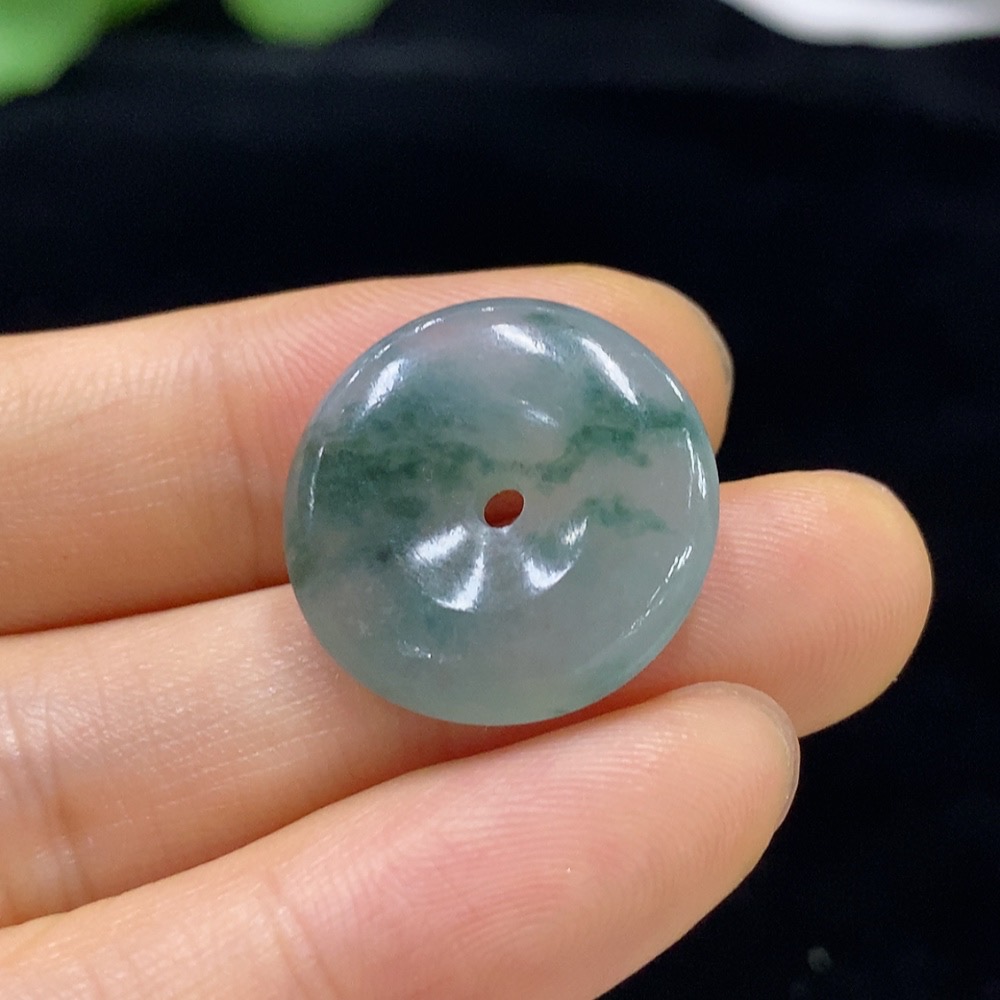 F33861142 Jadeite Peace Knot Pendant, Total Weight Approx. 3.8g