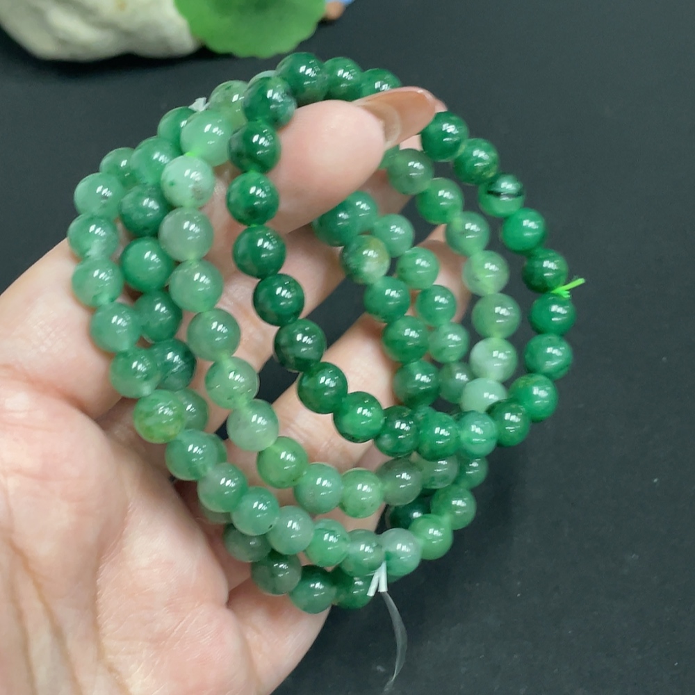 H35100118 African Emerald (Dulong Jade)