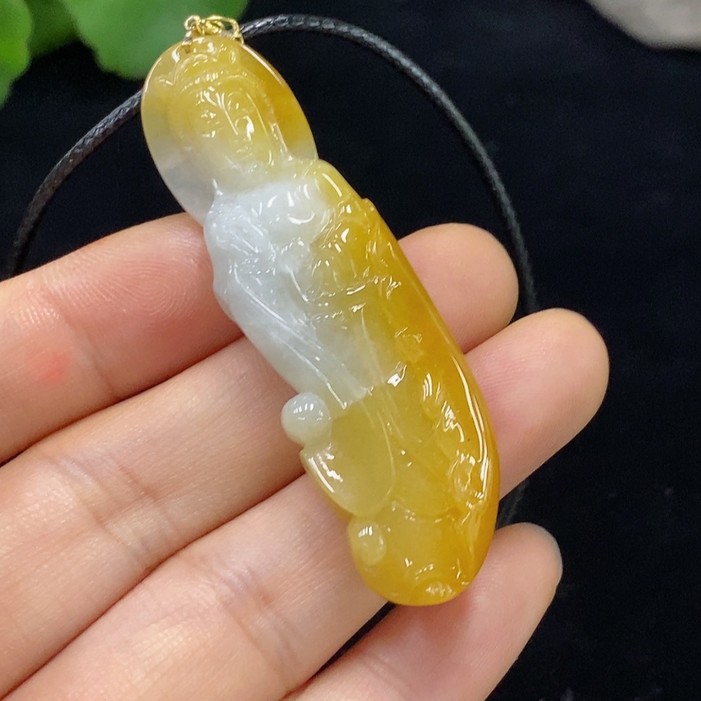 F30444391 Jadeite Guanyin Pendant 18k Color Origin Undetermined Total Weight Approx. 16.39g (Excluding Cord)