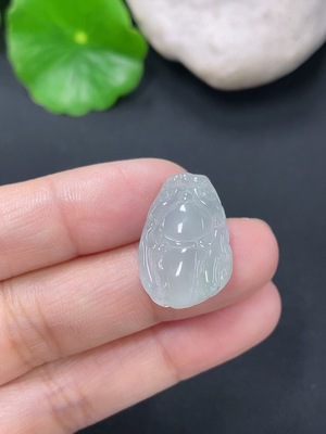 F41906668 翡翠挂件貔貅 货品总约重3.94g·