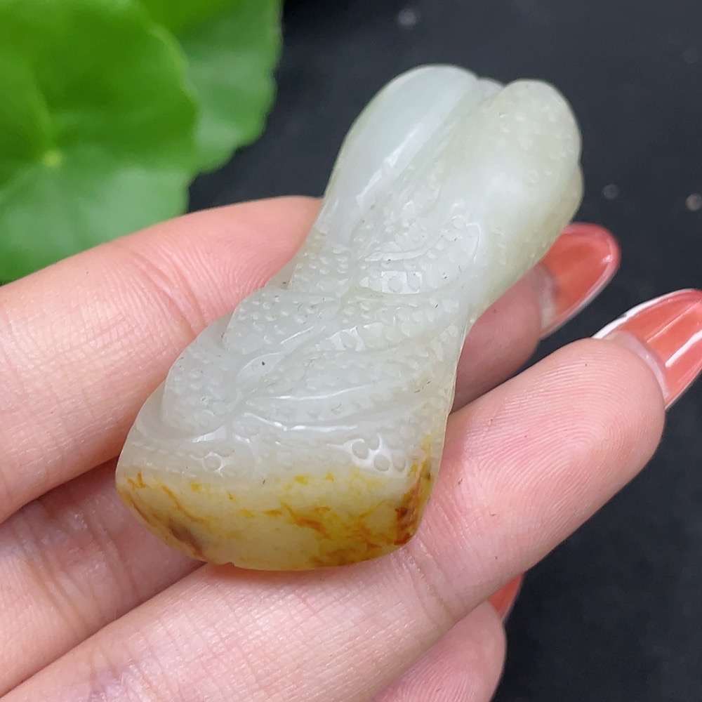 H34063482 Hetian Jade Pendant Chinese Cabbage Undetermined Skin Color Formation Total Weight Approximately 31.8g