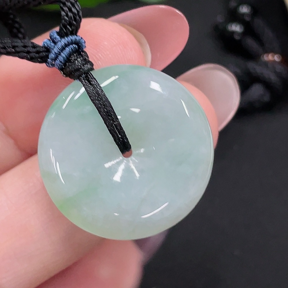 F34982673 Jadeite Peace Pendant with a total product weight of approximately 7.9g (including rope weight)