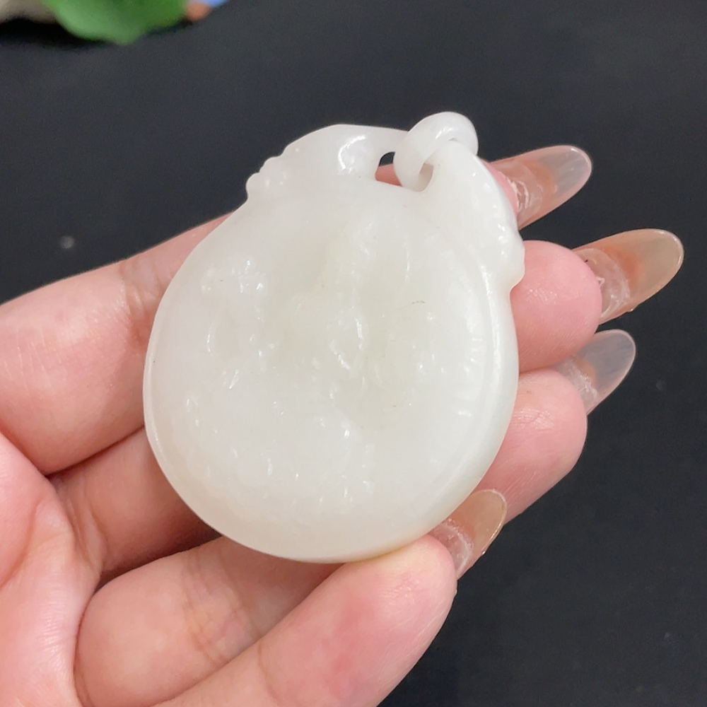 H32737662 Hetian Jade Pendant Guanyin Total Weight About 42.5g