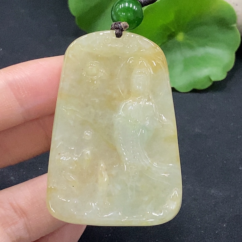 F32820287 Jadeite Guanyin Pendant Total Weight Approx. 16.79g Color Origin Undetermined With Non-Grade A Beads