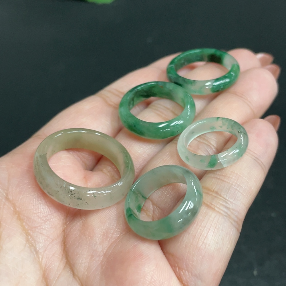 H35119472 African Emerald (Dulong Jade) Ring