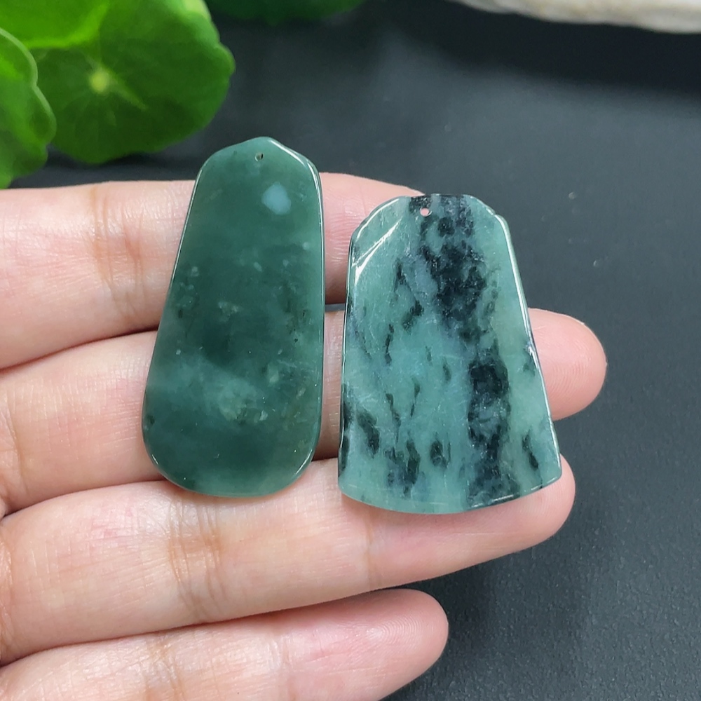 F07341174 Jadeite Plain Pendant Sell as a Lot