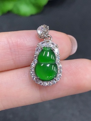 F34022452 Jadeite Gourd Inlaid Pendant Non-Gold Inlaid Total Weight Approx. 2.4g
