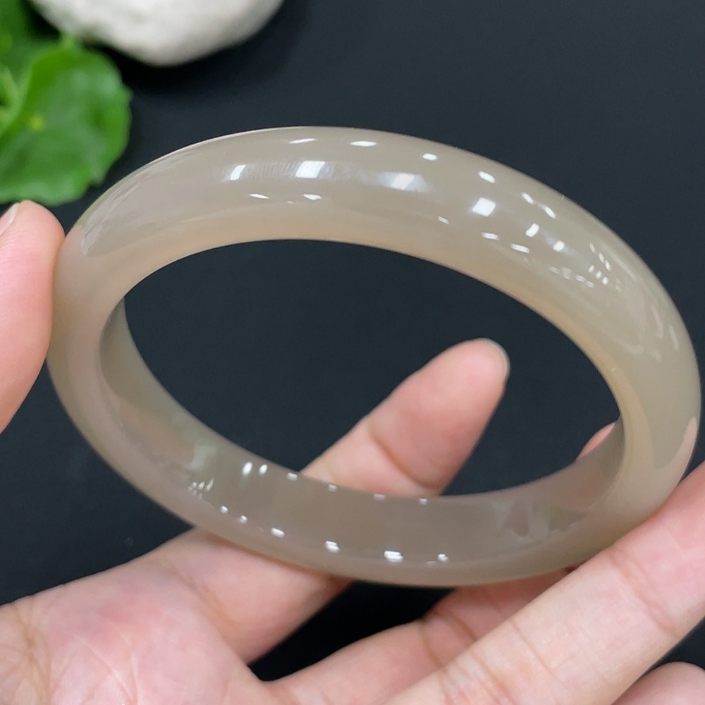 H28246498 Hetian Jade Round Bracelet Size 60.4 Total Weight Approx. 53.6g