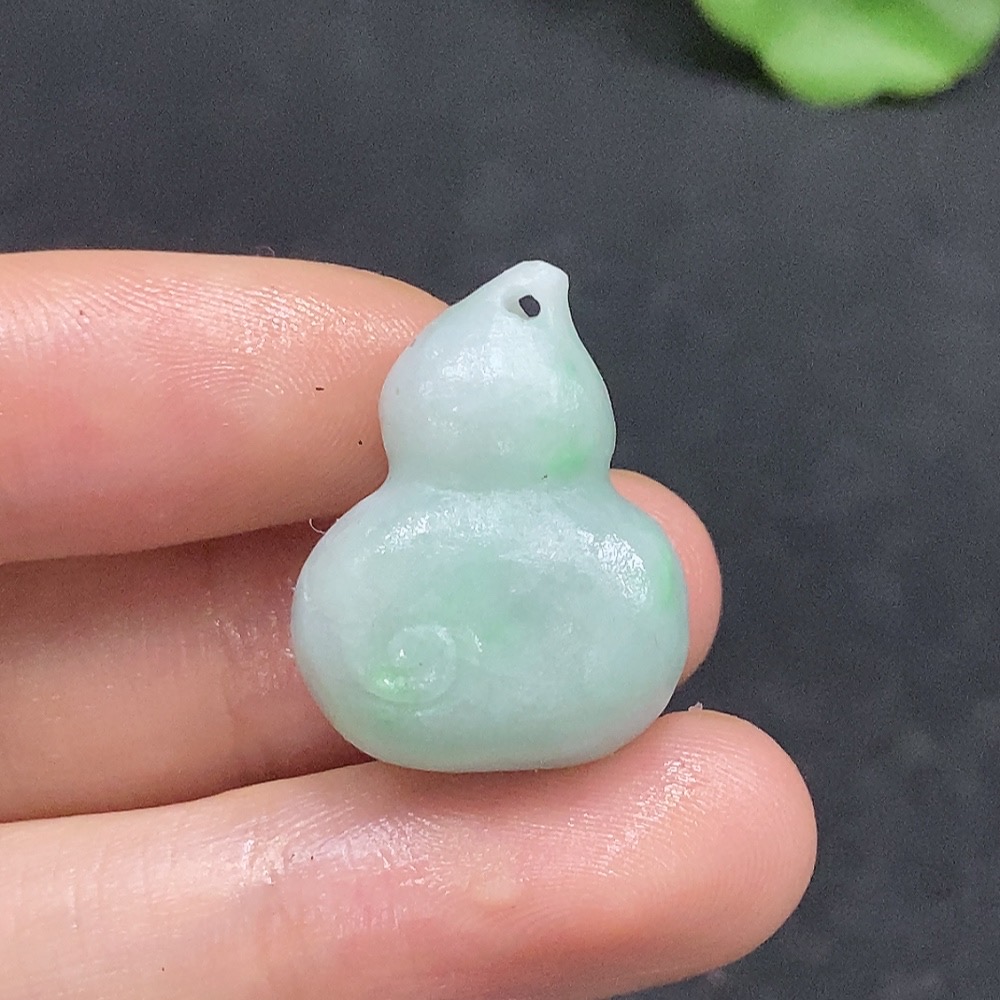 F34029197 Jadeite rough pendant gourd total weight about 8.8g