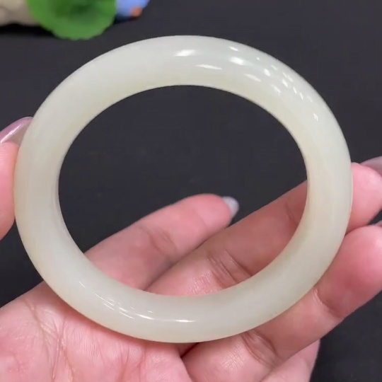 H33901110 Hetian Jade Round Bracelet Size 56.8 Total Weight Approx. 55.2g