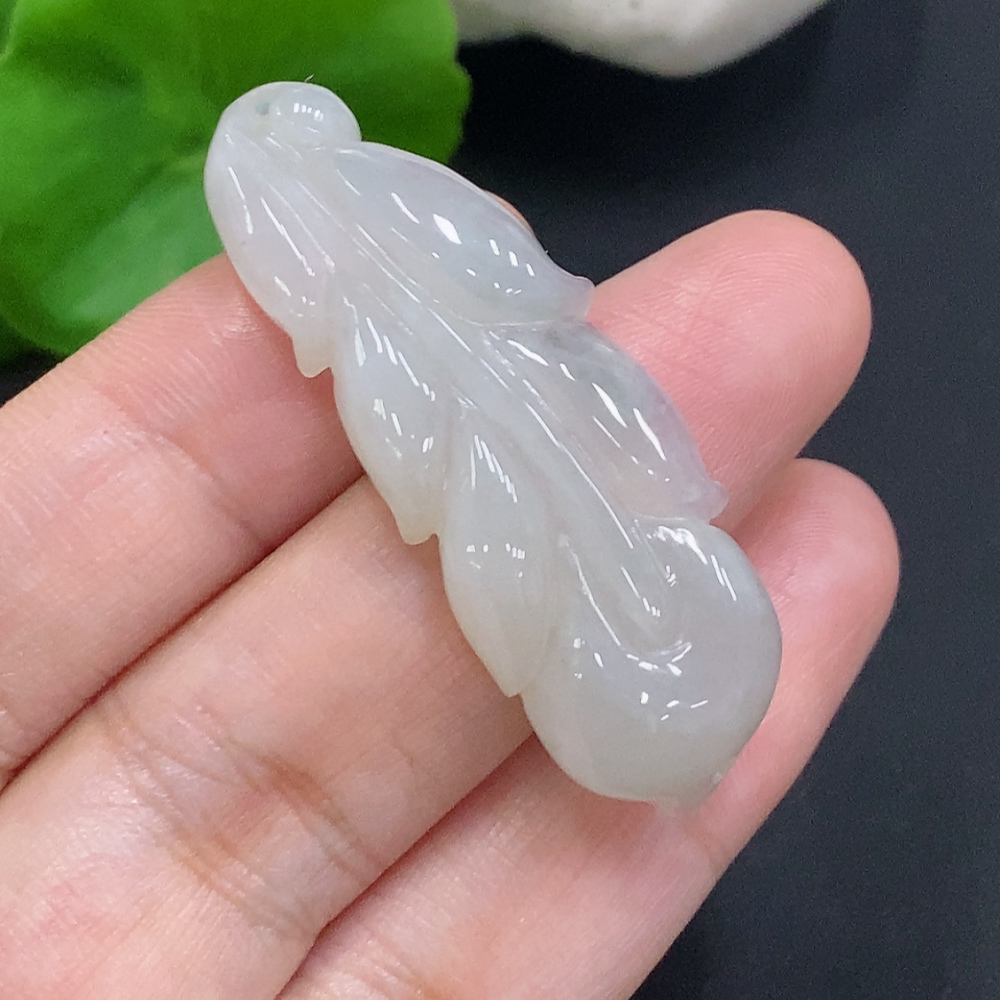 F32701466 Jadeite Leaf Pendant Total Weight Approx. 9g