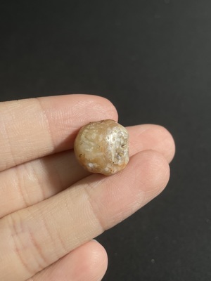W39659848 存疑 西亚千年系带烛花工艺镶烛玛瑙圆板珠 对穿孔约13mm厚约8.2mm老珠子