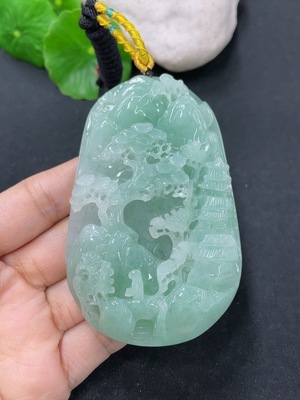 F40779571 翡翠挂件山水牌 货品总约重 含绳109g