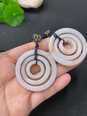 F31594048 Jadeite Pendant Sell as a Lot