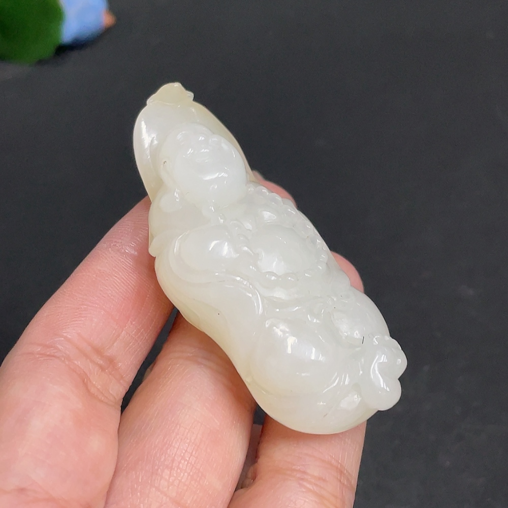 H28274679 Hetian Jade Pendant - Buddha Statue - Undetermined Skin Color Origin - Total Weight Approx. 42.3g