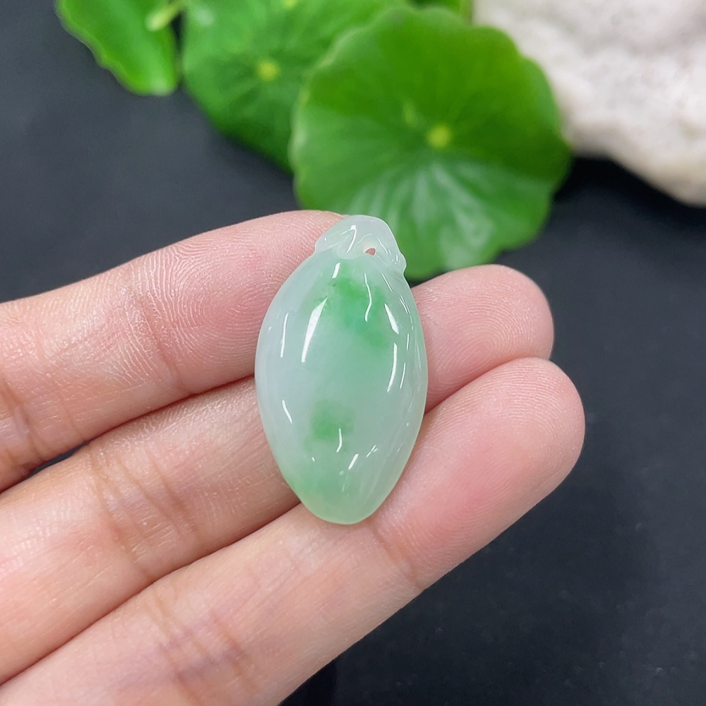 F46485035 Jadeite Fortune Melon Pendant, Total Weight Approx. 3.55g