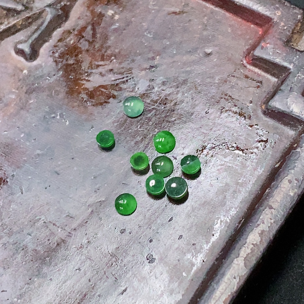 F30522932 Jadeite Beads, Cabochon, Sell as a Lot