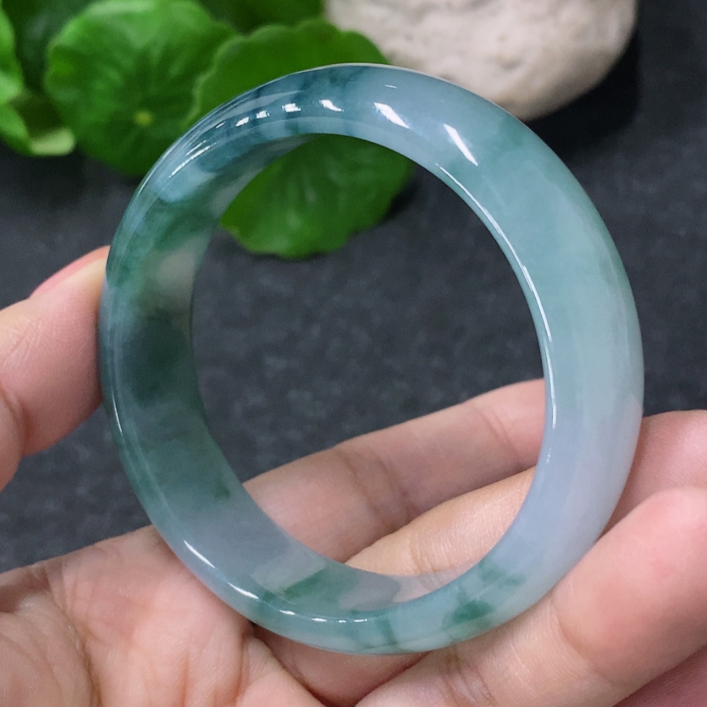 F34010267 Jadeite Concubine Bracelet Size 51.5/46.4mm Total Weight Approx. 37.66g