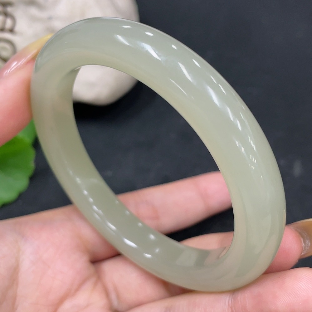 H31663755 Hetian Jade Round Bracelet, Loop Size 58.8, Total Weight Approx. 58.5g