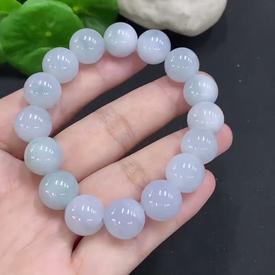 F35156020 Jadeite bracelet, total weight approx. 51.5g, size approx. 12.2mm