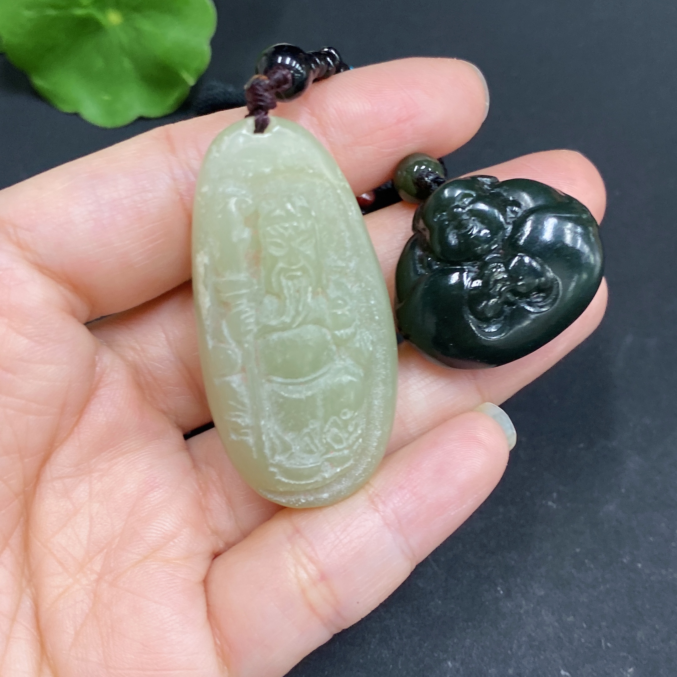 H33879872 Hetian Jade Pendant with Non-Hetian Jade Chain