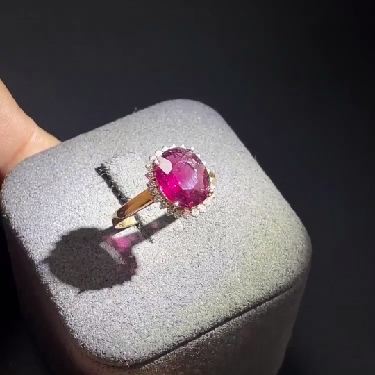 C20255962 Tourmaline Inlaid Ring 18K Gold Size 14 Total Weight Approx. 2.63g Hallmark 2.32ct