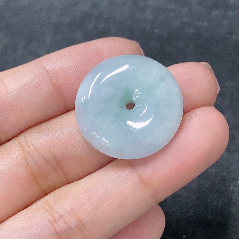 F34976580 Jadeite Pendant Sell as a Lot