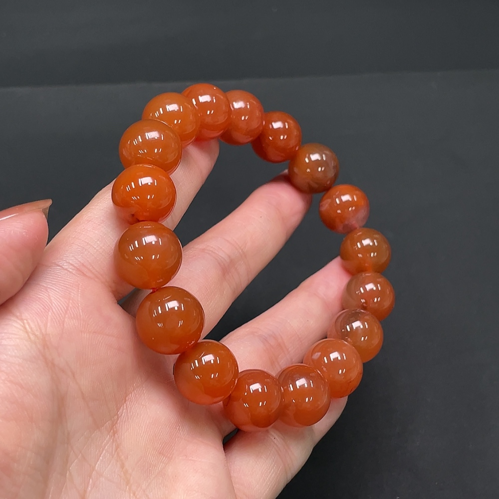 C13472829 South Red Agate Bead Strand, Approx. 55.75g, Size 13.5mm