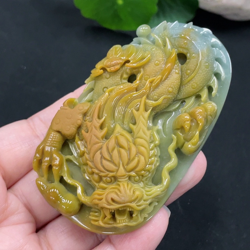F29420076 Jadeite Dragon Pendant Total Weight Approx. 80.2g