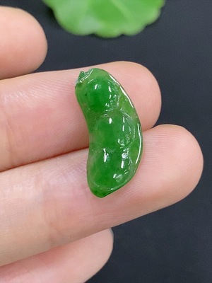 F42968782 翡翠福豆镶嵌件 货品总重约0.7g