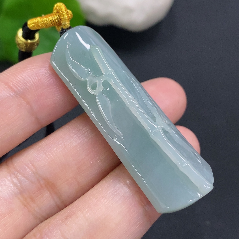 F30570311 Jadeite Ascending Bamboo Pendant