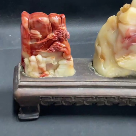 H28274369 Shoushan Stone Ornament - Gathering Under the Pine Tree