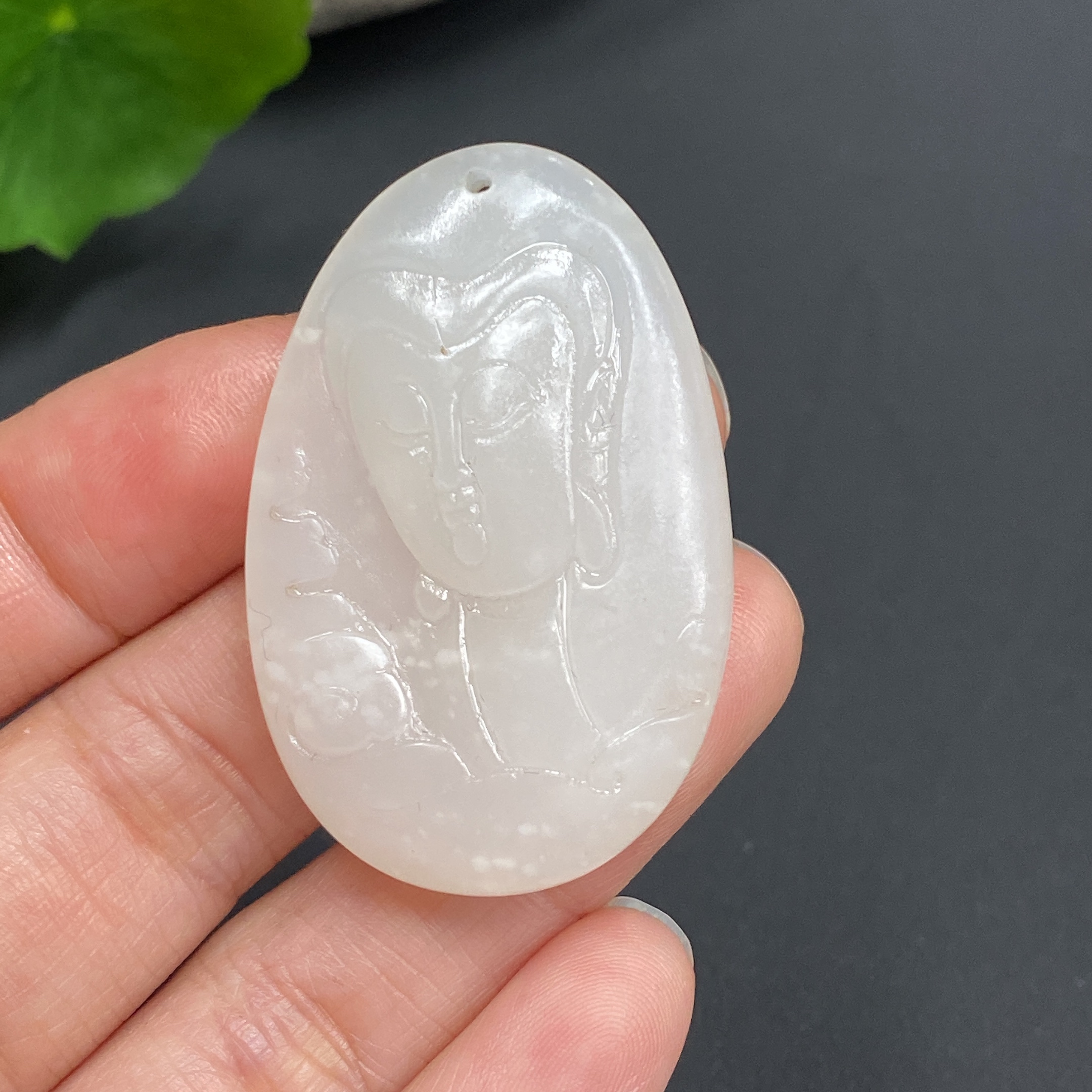 H13510924 Hetian Jade Pendant Guanyin Total Weight Approx. 13.9g