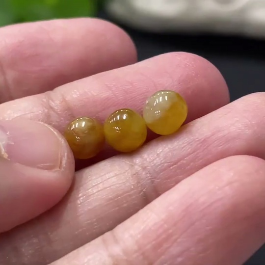 F31610734 Jadeite Beads Approx. 5.5mm Color Origin Undetermined