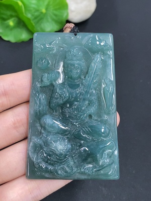 F46556025 翡翠普贤菩萨挂件 货品含绳总重约68.5克