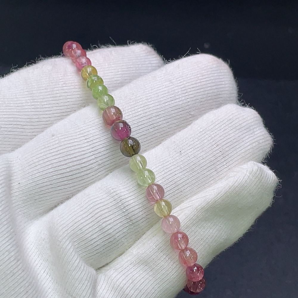 C29401471 Tourmaline Bracelet with Visible Organic Matter, Total Weight Approx. 5.26g, Size ~4.1mm
