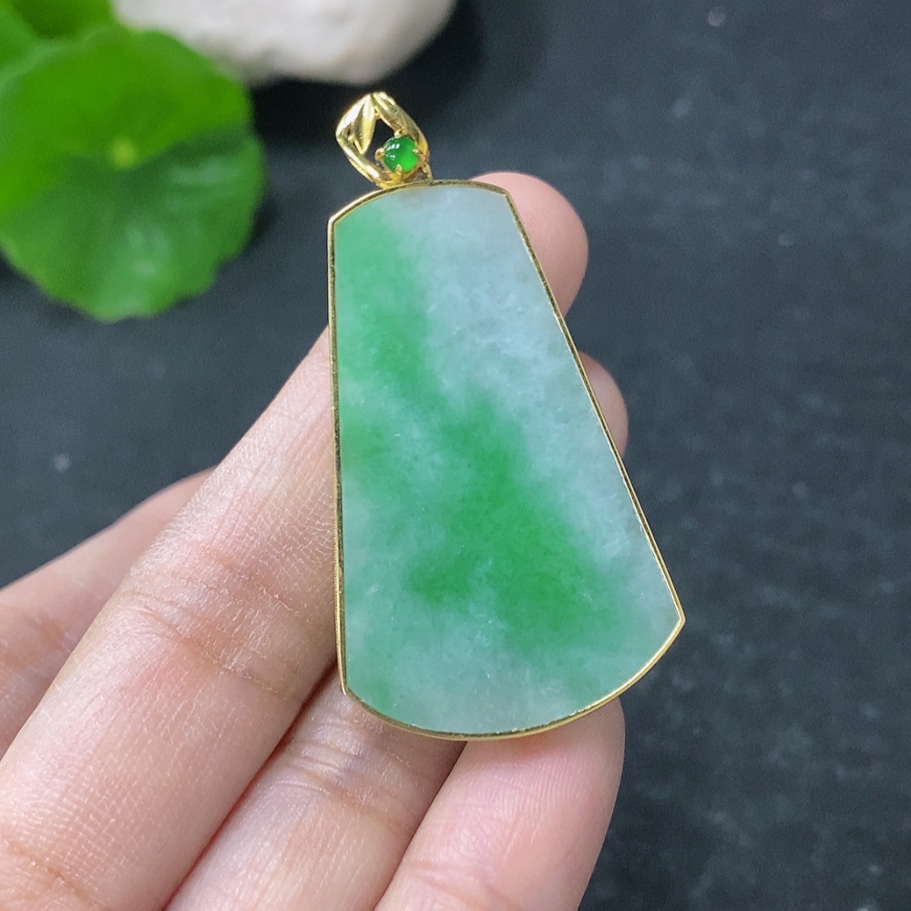 F32761654 Jadeite Plain Pendant with 18K Gold, Total Weight Approx. 8.1g