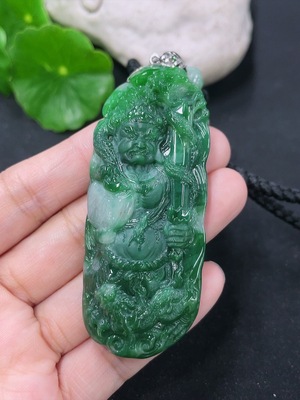 F46551204 翡翠挂件不动明王 吊坠pt95%  字+绳非金 货品总约重 含绳43.22g