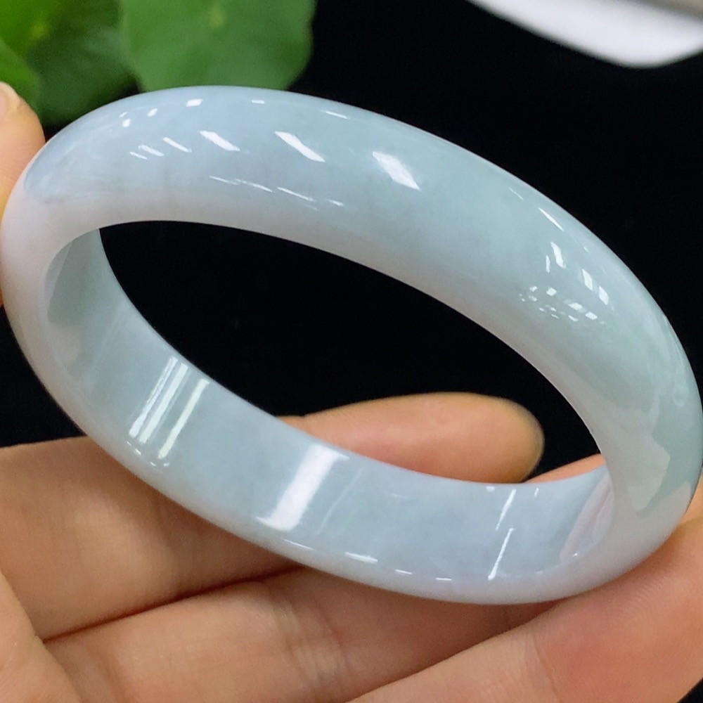 F35133624 Jadeite Concubine Bangle Size 54.6/47.8 Total Weight Approx. 43.62g