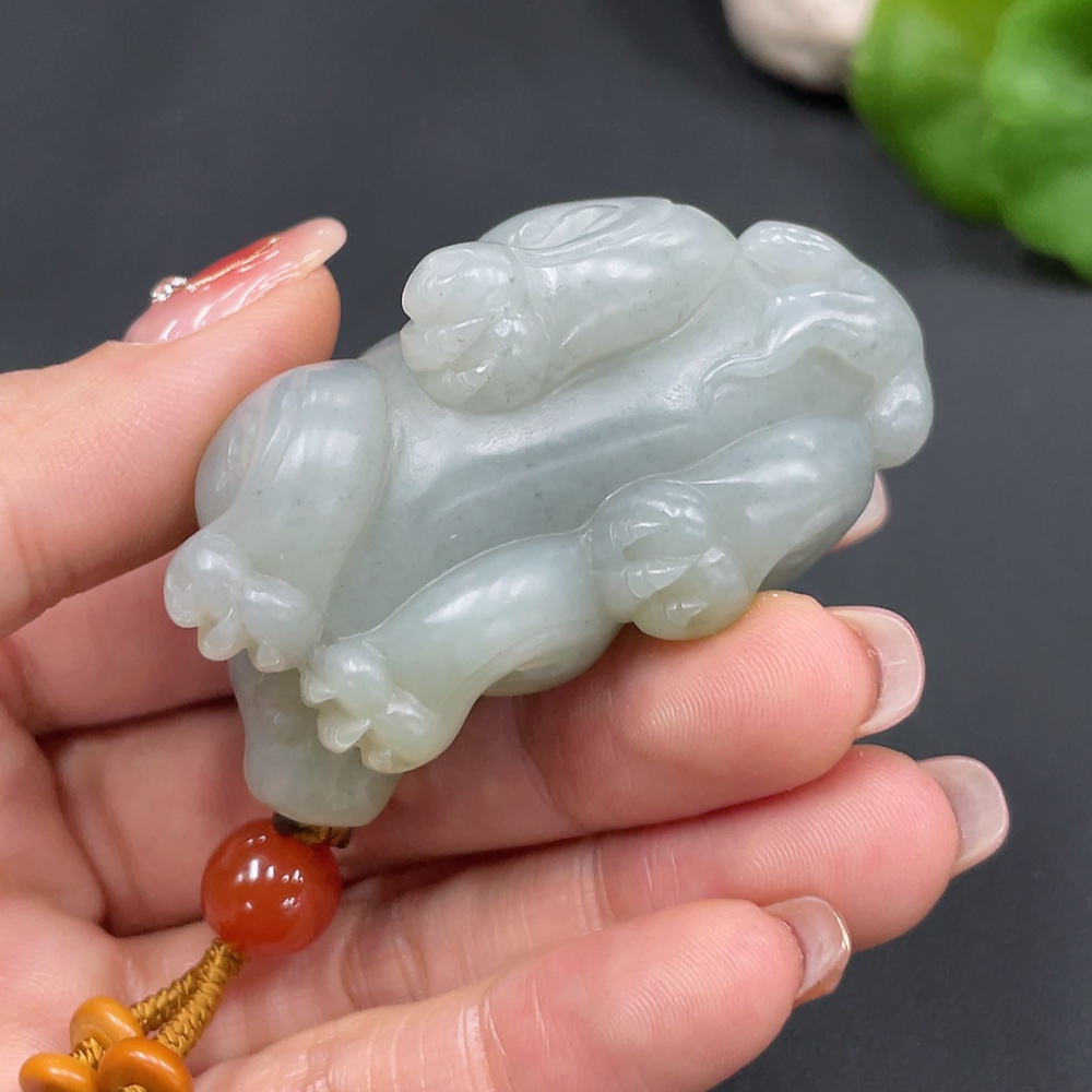 H23558640 Hetian Jade Handheld Piece Pi Xiu Chain Not Hetian Jade Total Weight Approx. (Including Chain) 88.3g