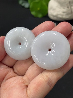 F31625820 JadeitePeace Pendant