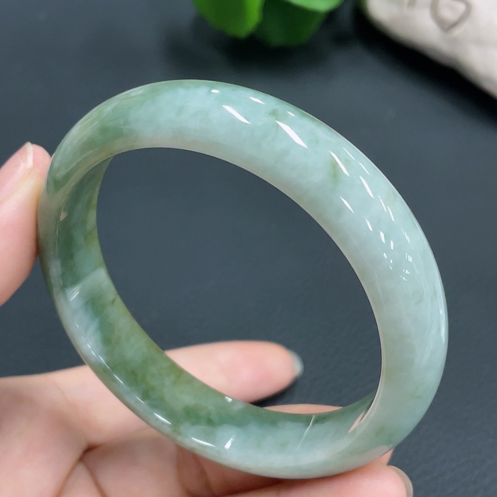 F22482090 Jadeite Bangle Size 57.8mm Total Weight 55.258g