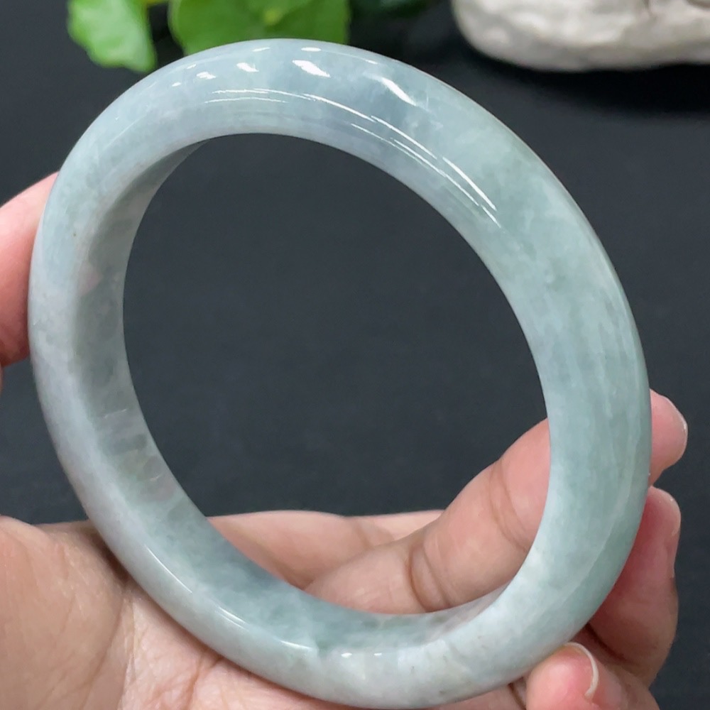 F29386965 Jadeite Round Bangle