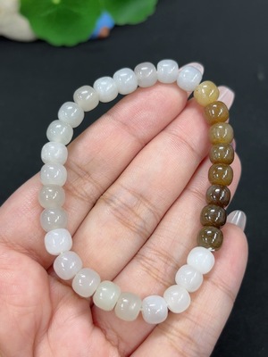 H46586875 和田玉手串 卡7.1mm左右 货品总重约16.1g