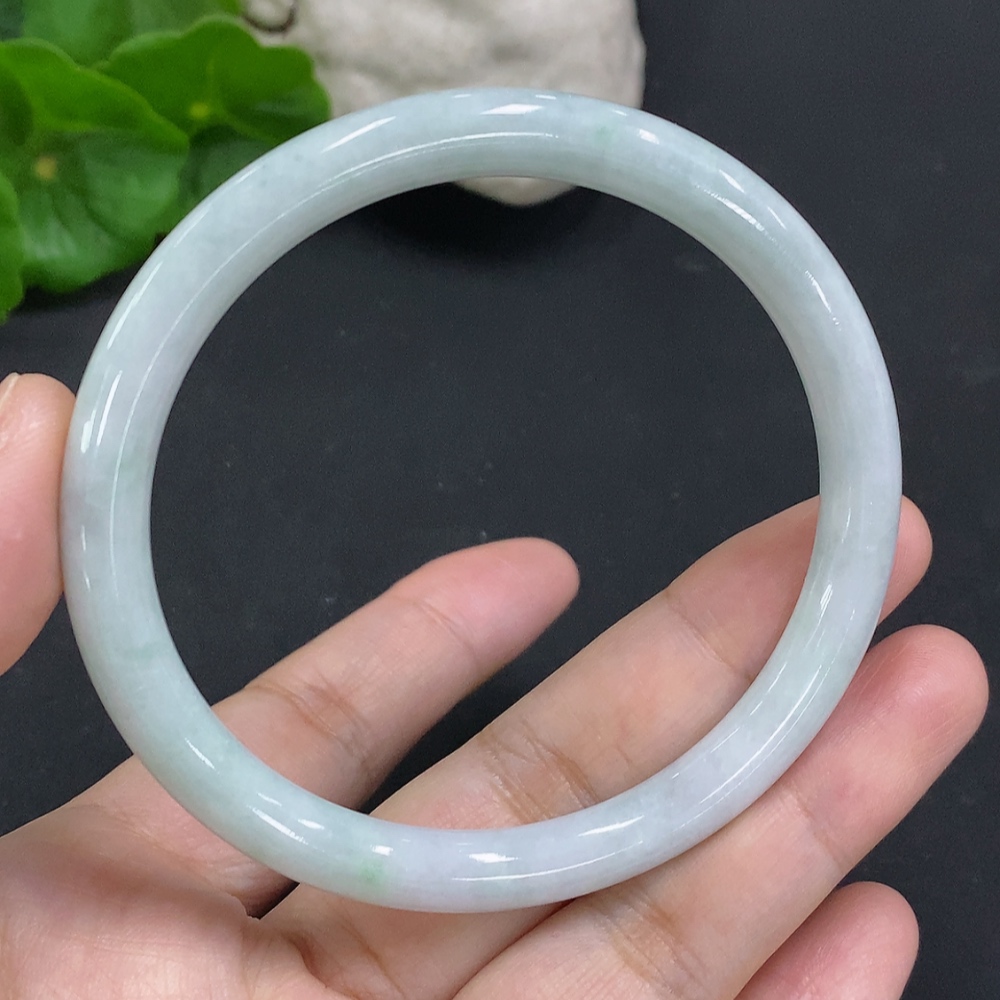 F35126228 Jadeite Round Bangle Size 60.2 Total Weight About 29.6g